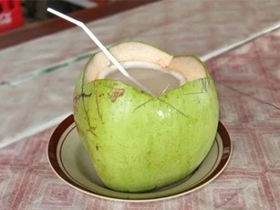 Uống nước dừa có tốt như bạn nghĩ
