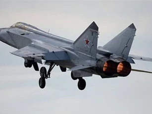 “Sát thủ đánh chặn” MiG-31 của Nga bay vượt độ cao Armstrong