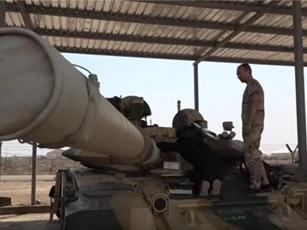 Clip: Thăm lữ đoàn tăng T-90S của quốc gia mua cùng đợt với Việt Nam