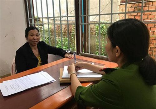 Vẻ mặt "tỉnh bơ" khó hiểu của nghi can sát hại 3 bà cháu ở Lâm Đồng