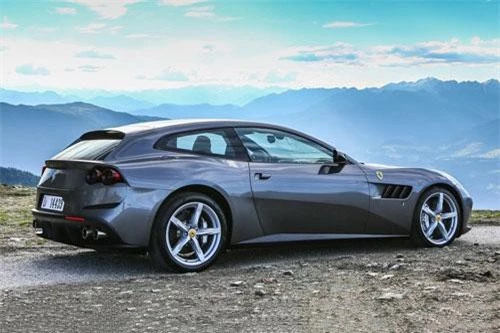 =3. Ferrari GTC4 Lusso (vận tốc tối đa: 335 km/h).