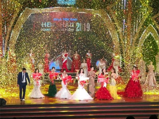 Doanh nhân Trương Hồng xuất sắc đoạt giải Á hậu 1 Doanh nhân Việt Nam 2019 