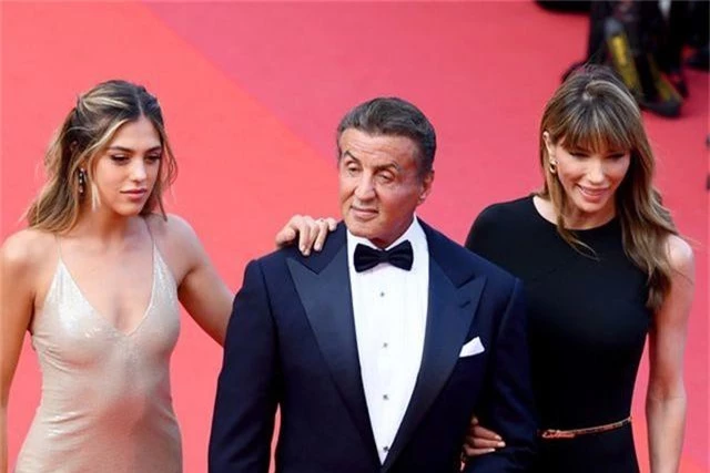 Rambo hạnh phúc cùng vợ con dự LHP Cannes - 1