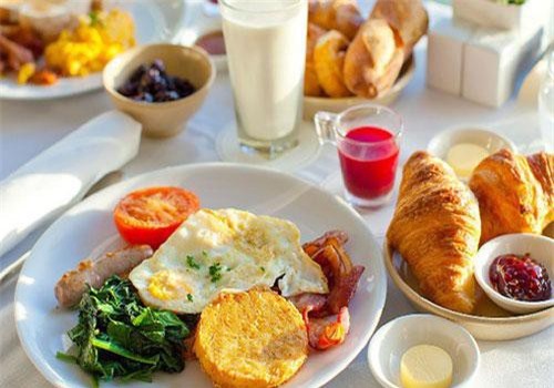 Những thực phẩm tốt, nhưng nên loại khỏi thực đơn buổi sáng