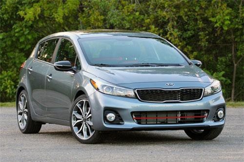 'Soi' xe hatchback giá hơn 400 triệu của Kia