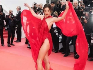 Những bộ váy gợi cảm đẳng cấp nhất tại Cannes vài năm trở lại đây