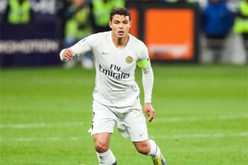 Trung vệ: Thiago Silva (PSG).