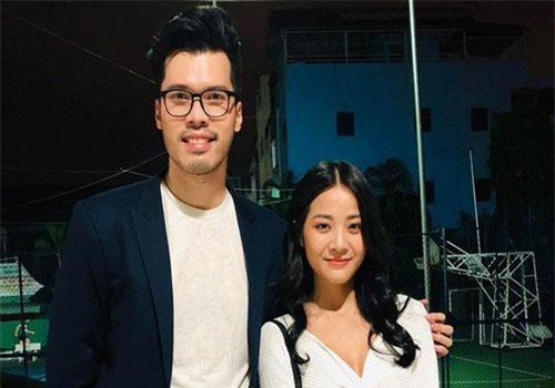 Giữ đúng lời hứa, trai đẹp của "Người ấy là ai" quyết đợi ở nhà xe để đưa nữ chính về dù bị loại sớm