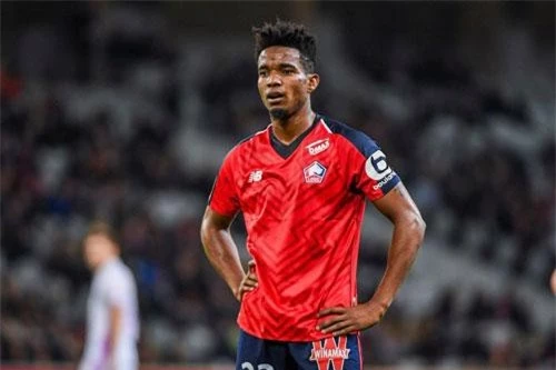 Tiền vệ: Thiago Mendes (Lille).