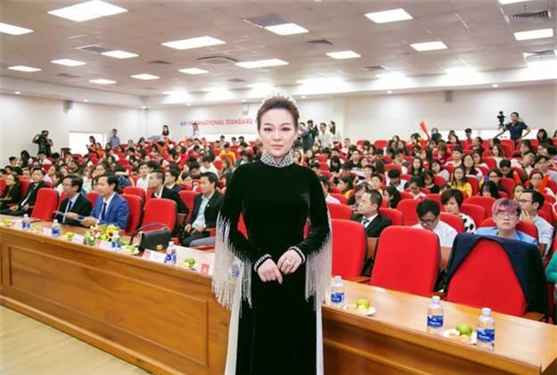 Á hậu Doanh Nhân Thái Ngân – Người Truyền lửa khởi nghiệp cho sinh viên Việt Nam
