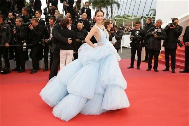 Những bộ váy đẹp nhất trên thảm đỏ Cannes 2019 - 24
