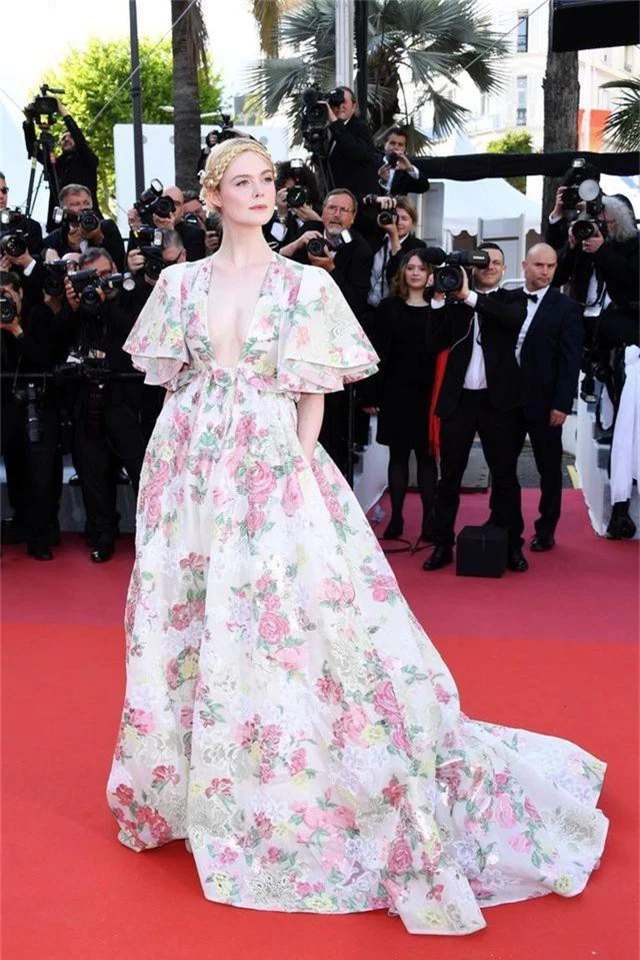 Những bộ váy đẹp nhất trên thảm đỏ Cannes 2019 - 40