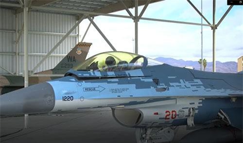 CLIP: Máy bay chiến đấu F-16 mang diện mạo Su-57 của Nga 