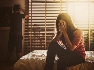 Xa nhà 2 tháng, tôi trở về gặp vợ mà giật nảy mình hoảng hốt tưởng vào nhầm nhà