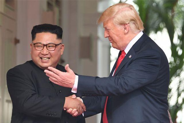 Tổng thống Trump: Ông Kim Jong-un thông minh, biết nên từ bỏ vũ khí hạt nhân
