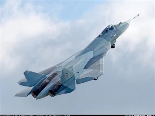 Mẫu thử nghiệm Sukhoi T-50 của tiêm kích tàng hình Su-57