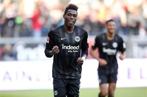 Hậu vệ: Danny da Costa (Eintracht Frankfurt).