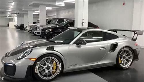 CLIP: Cận cảnh "quái thú" hơn 20 tỷ của đại gia Đặng Lê Nguyên Vũ