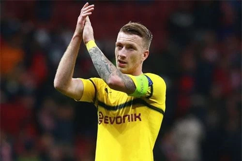 Tiền vệ trung tâm: Marco Reus (Borussia Dortmund).