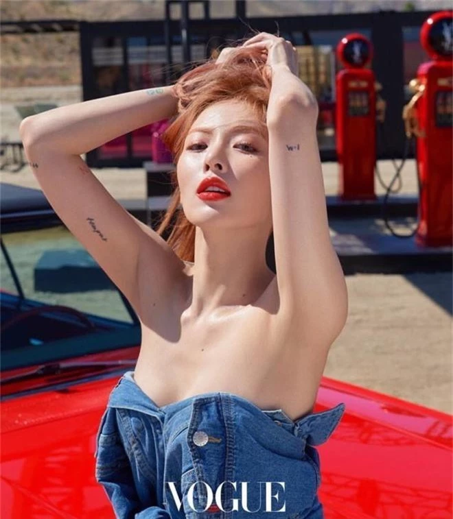 Gây sốc vì mặc như sắp tụt và khoe vòng 3, Hyuna lại sexy đúng đẳng cấp nữ hoàng gợi cảm ở khoảnh khắc kín đáo nhất - Ảnh 3.