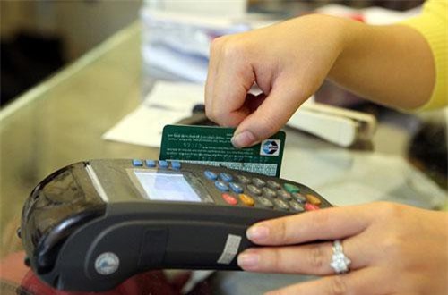 Đẩy mạnh ứng dụng thanh toán qua thẻ chip