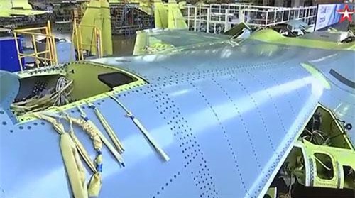 CLIP: "Đột nhập" nhà máy sản xuất máy bay Su-57 của Nga