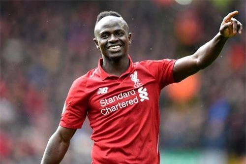 Tiền vệ phải: Sadio Mane (Liverpool).