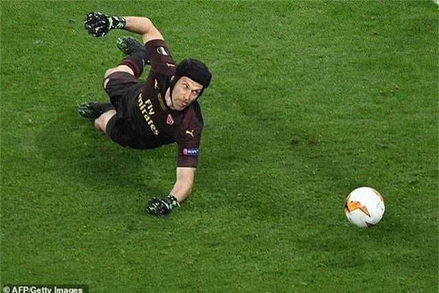 Để thủng lưới 4 bàn, Petr Cech vẫn được ngợi ca hết lời - 3