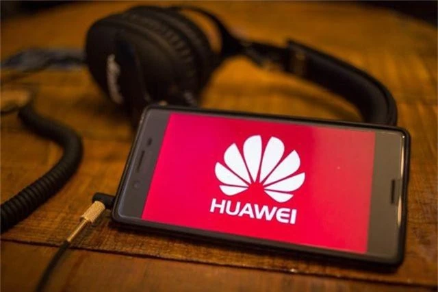 Huawei: Lệnh cấm của Trump có thể khiến 10.000 người Mỹ mất việc - 1