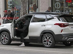 Crossover mới của Kia bất ngờ lộ diện trên phố