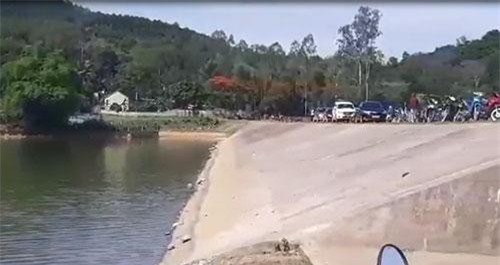 CLIP: Hiện trường vụ 5 học sinh chết đuối ở Nghệ An