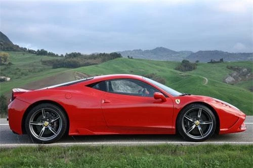 10. Ferrari 458 Speciale (công suất tối đa: 605 mã lực).
