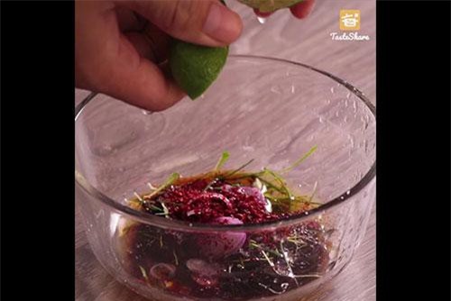 Trổ tài pha chế mắm Thái, loại mắm 'thần thánh' ăn với món luộc nào cũng ngon