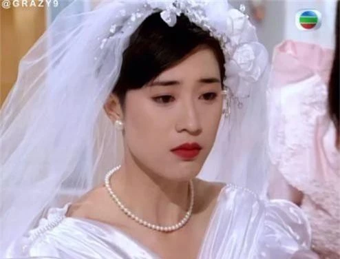 27 mỹ nhân tuyệt sắc Hong Kong mặc váy cưới tinh khôi, Lê Tư hay Châu Huệ Mẫn mới kinh diễm hơn cả? - Ảnh 16.
