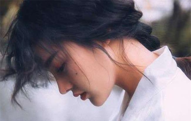 Đòn ghen không có đường lùi của người vợ có chồng ngoại tình, khiến chồng không dám ngẩng mặt lên nữa