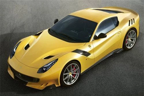 4. Ferrari F12 TdF (công suất tối đa: 780 mã lực).