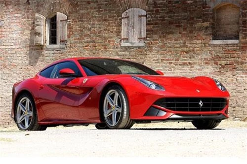 5. Ferrari F12 Berlinetta (công suất tối đa: 740 mã lực).