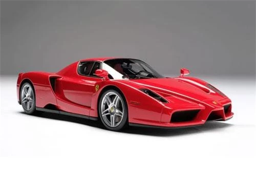 9. Ferrari Enzo (công suất tối đa: 660 mã lực).