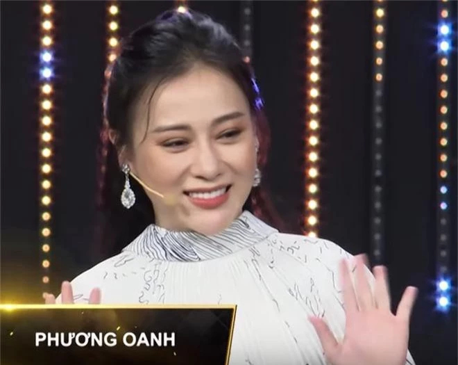 Phương Oanh “Quỳnh búp bê” lộ gương mặt bầu bĩnh thấy rõ, khác xa hình ảnh tự đăng lên mạng - Ảnh 4.