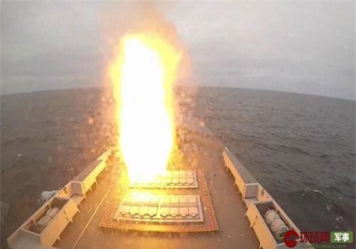 Cận cảnh khinh hạm Pháp phóng tên lửa phòng không cực "khủng"