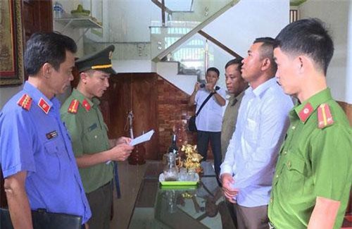 Thừa Thiên Huế: Phá đường dây buôn bán thiết bị xe máy trái phép “khủng” từ Lào về Việt Nam