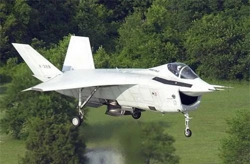 Phiên bản cất hạ cánh thẳng đứng của tiêm kích X-32