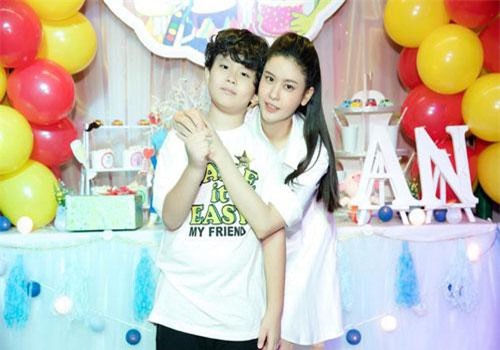 Trương Quỳnh Anh tuyên bố ở chung nhà vì con nhưng trong ngày sinh nhật Sushi dân mạng lại phát hiện điều này