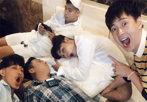 Bị hội bạn thân dìm hàng, Trấn Thành còn lộ sở thích... nghe clip Trang Trần chửi bậy để ngủ ngon hơn