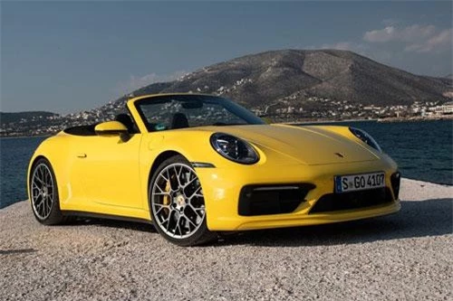 9. Porsche 911 Cabriolet.