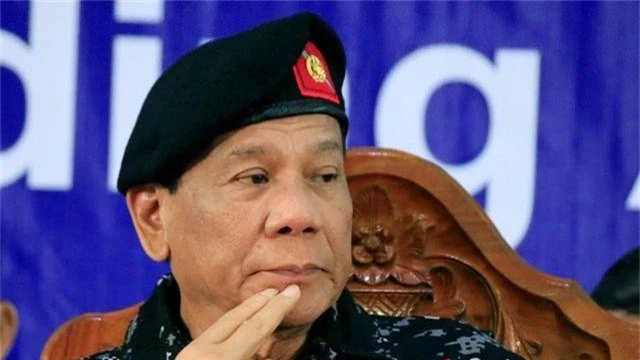 Tổng thống Philippines Duterte thừa nhận từng là người đồng tính - 1