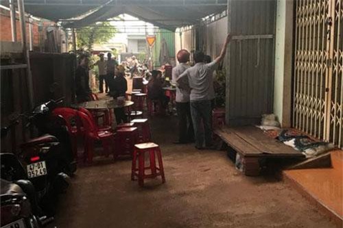 NHỮNG VỤ ÁN RÚNG ĐỘNG DƯ LUẬN TUẦN QUA: Công an viên bị người thân đâm tử vong, đoạt mạng cha dượng vì bị la mắng