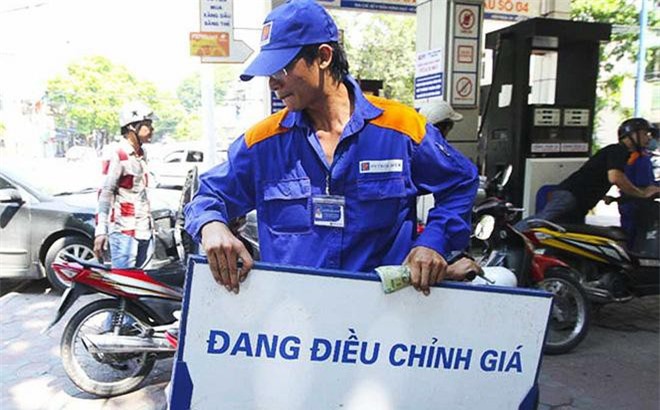 Xăng dầu giảm giá lần thứ hai liên tiếp