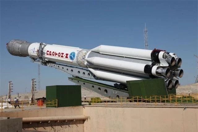 Tên lửa đẩy Proton-M ở sân bay vũ trụ Baikonur, Nga. (Ảnh: Sputnik)