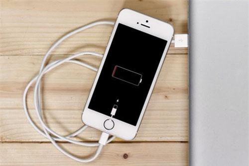 Những nguyên nhân khiến iPhone tụt pin nhanh và cách khắc phục